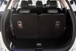 2025 Mahindra XUV700 AX7L Everest White