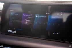 2025 Mahindra XUV700 AX7L Everest White