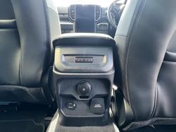 2025 Ford Everest Platinum