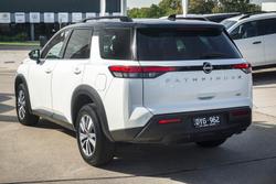 2024 Nissan Pathfinder Ti