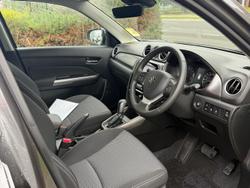 2026 Suzuki Vitara Turbo Hybrid LY Series II Titan Dark Grey