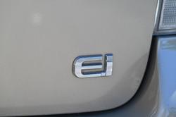 2004 Mitsubishi Verada Ei KW Gold