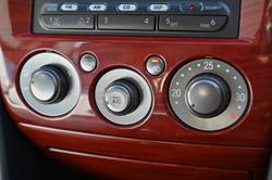 2004 Mitsubishi Verada Ei KW Gold