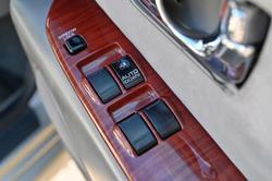 2004 Mitsubishi Verada Ei KW Gold