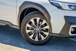 2025 Subaru Outback AWD Touring