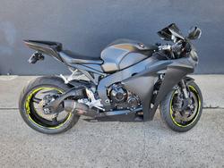 Honda CBR1000RR (fireblade)