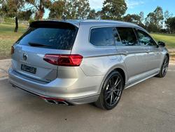 2022 Volkswagen Passat 206TSI R-Line