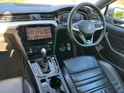 2022 Volkswagen Passat 206TSI R-Line