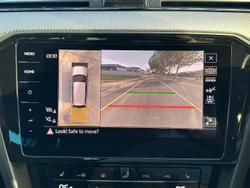 2022 Volkswagen Passat 206TSI R-Line