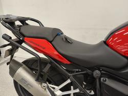 2017 BMW Motorrad R1200R Red