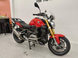 2017 BMW Motorrad R1200R Red