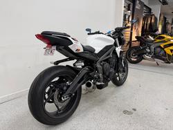 2022 Triumph STREET TRIPLE S 660 LAMS White