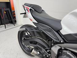 2022 Triumph STREET TRIPLE S 660 LAMS White