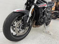 2022 Triumph STREET TRIPLE S 660 LAMS White