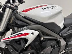 2022 Triumph STREET TRIPLE S 660 LAMS White