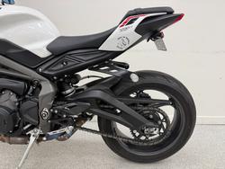 2022 Triumph STREET TRIPLE S 660 LAMS White