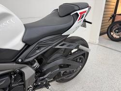 2022 Triumph STREET TRIPLE S 660 LAMS White