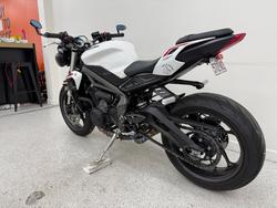 2022 Triumph STREET TRIPLE S 660 LAMS White