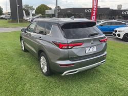 2023 Mitsubishi Outlander LS