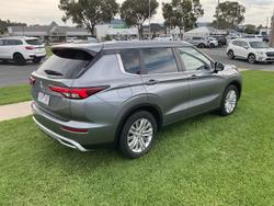 2023 Mitsubishi Outlander LS