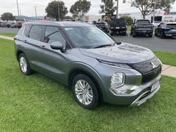 2023 Mitsubishi Outlander LS