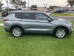 2023 Mitsubishi Outlander LS