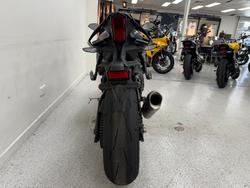 2025 YAMAHA YZF-R1 Black