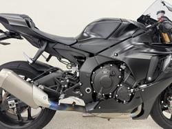 2025 YAMAHA YZF-R1 Black