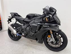 2025 YAMAHA YZF-R1 Black