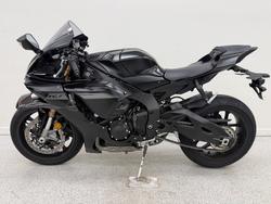 2025 YAMAHA YZF-R1 Black