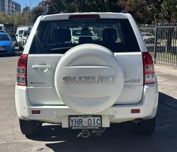 2011 Suzuki Grand Vitara (4x4)