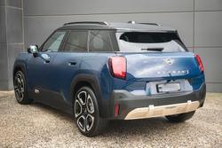 2026 MINI Aceman SE Favoured