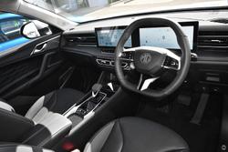 2026 MG HS Hybrid+ Essence