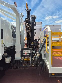 2016 Isuzu Trucks FSR 140/120-260 7 Ton Tray and Crane