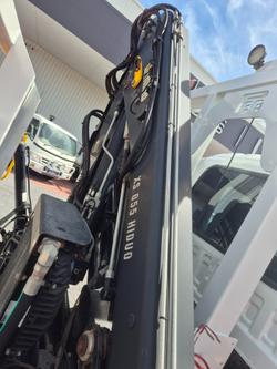 2016 Isuzu Trucks FSR 140/120-260 7 Ton Tray and Crane