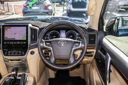 2017 Toyota Landcruiser VX