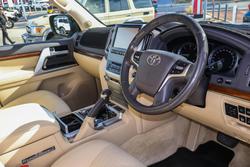 2017 Toyota Landcruiser VX