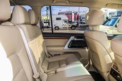 2017 Toyota Landcruiser VX