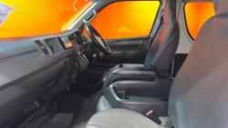 2011 Toyota Hiace Commuter