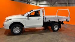 2016 Mitsubishi Triton GLX