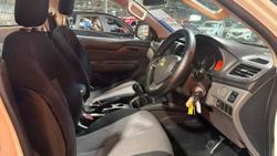 2016 Mitsubishi Triton GLX