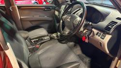 2013 Mitsubishi Challenger