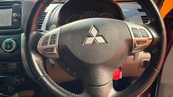 2013 Mitsubishi Challenger