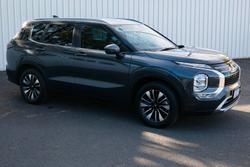 2025 Mitsubishi Outlander LS