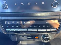 2025 Isuzu D-MAX BLADE