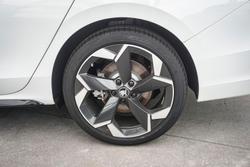 2025 SKODA Superb 195TSI Sportline