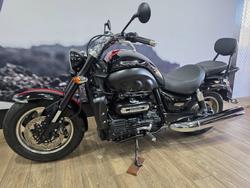 2015 Triumph ROCKET III ROADSTER Black