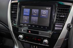 2022 Mitsubishi Pajero Sport GLX
