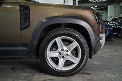 2020 Land Rover Defender 110 D240 SE