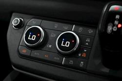 2020 Land Rover Defender 110 D240 SE
